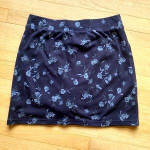 CROFT & BARROW Black & Gray Cotton Skort.  Size Small